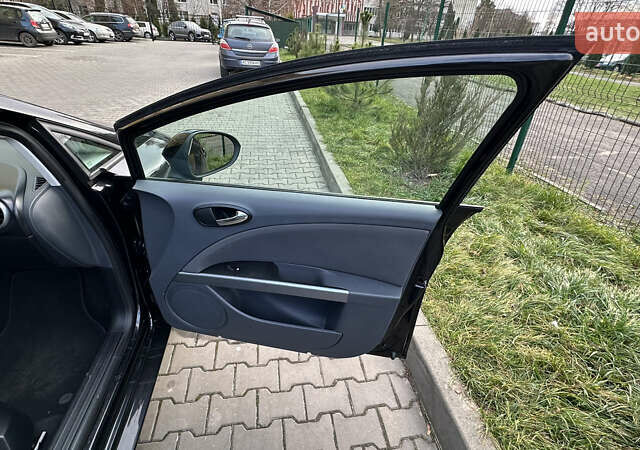 Черный Сеат Леон, объемом двигателя 1.4 л и пробегом 165 тыс. км за 6500 $, фото 18 на Automoto.ua