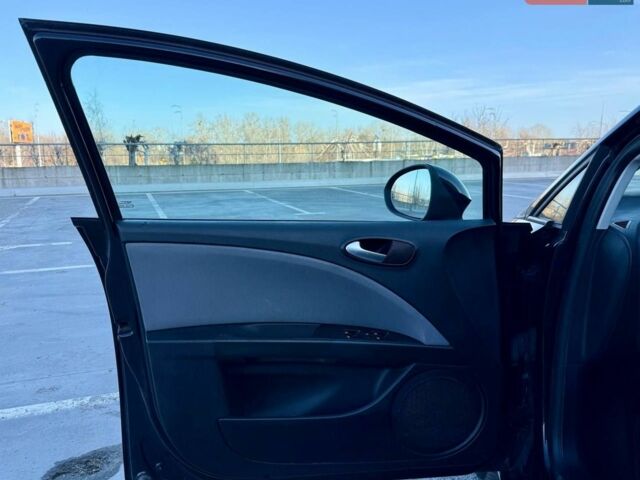 Чорний Сеат Leon, об'ємом двигуна 1.39 л та пробігом 90 тис. км за 8999 $, фото 11 на Automoto.ua