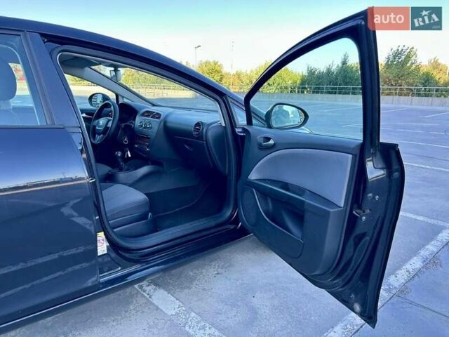 Чорний Сеат Leon, об'ємом двигуна 1.39 л та пробігом 90 тис. км за 9300 $, фото 23 на Automoto.ua