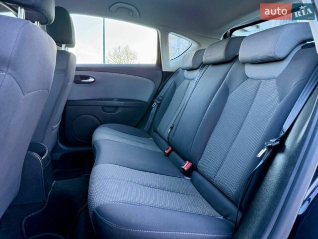 Чорний Сеат Leon, об'ємом двигуна 1.39 л та пробігом 90 тис. км за 8999 $, фото 78 на Automoto.ua