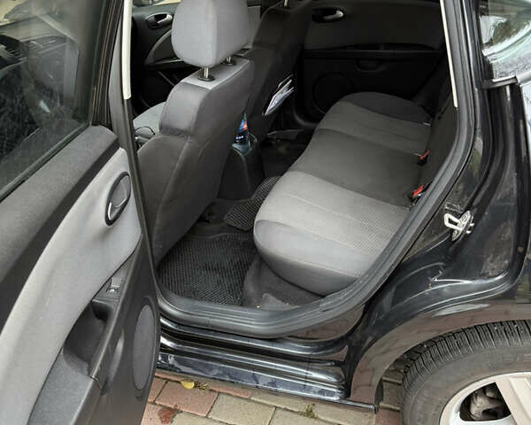 Черный Сеат Леон, объемом двигателя 1.39 л и пробегом 199 тыс. км за 5700 $, фото 8 на Automoto.ua