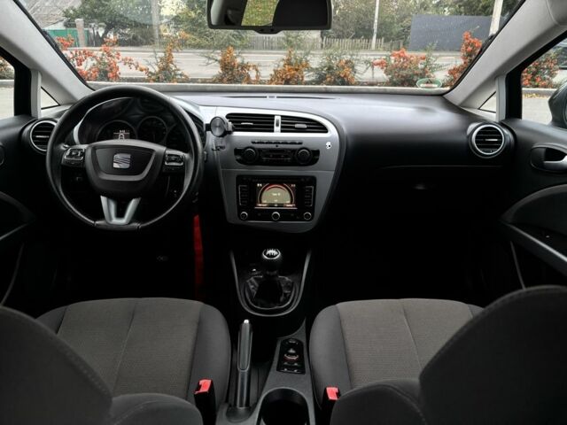 Черный Сеат Леон, объемом двигателя 1.4 л и пробегом 200 тыс. км за 6600 $, фото 8 на Automoto.ua