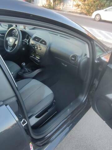 Черный Сеат Леон, объемом двигателя 1.39 л и пробегом 180 тыс. км за 6500 $, фото 20 на Automoto.ua