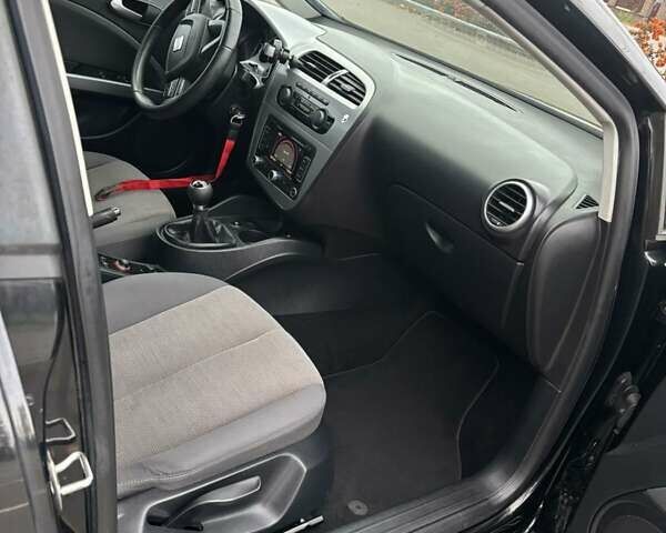 Сеат Леон 2011 в Бородянке на Automoto.ua Черный Сеат Леон, объемом двигателя 1.4 л и пробегом 200 тыс. км за 6999 $, фото 6 на Automoto.ua