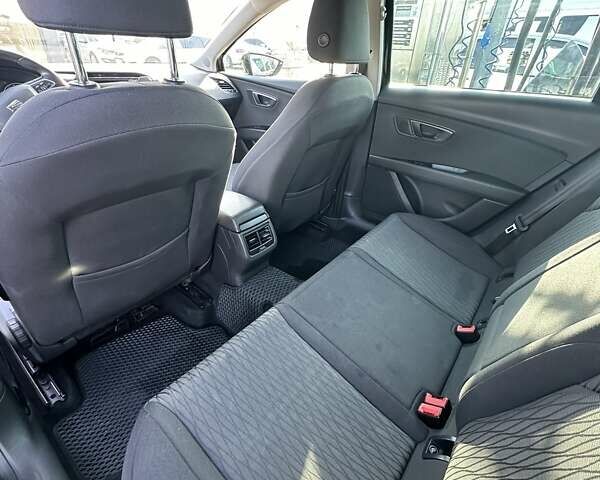 Черный Сеат Леон, объемом двигателя 1.6 л и пробегом 271 тыс. км за 9999 $, фото 3 на Automoto.ua