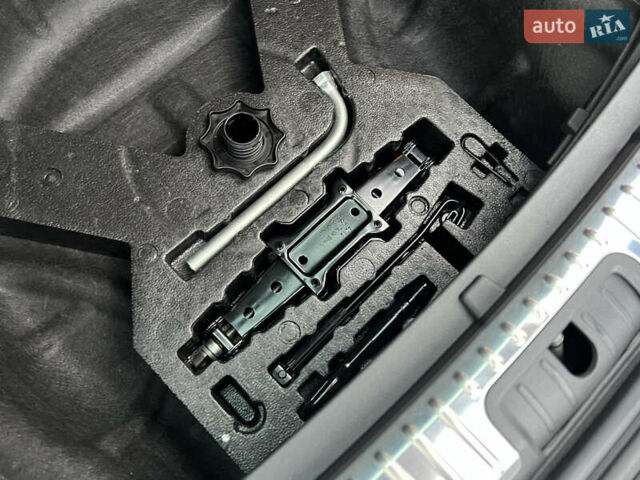 Чорний Сеат Leon, об'ємом двигуна 2 л та пробігом 202 тис. км за 14200 $, фото 115 на Automoto.ua