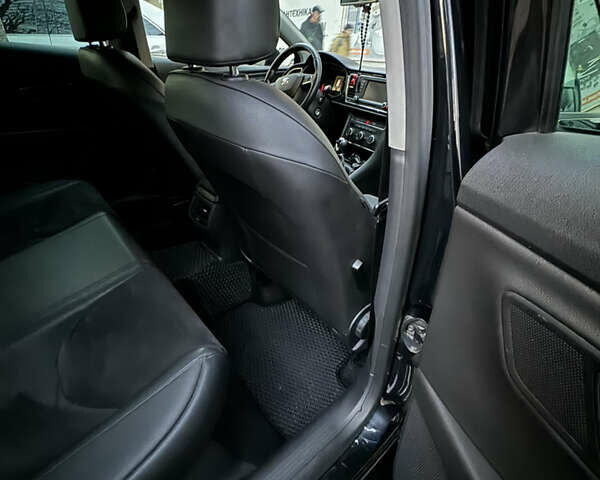 Черный Сеат Леон, объемом двигателя 1.6 л и пробегом 280 тыс. км за 10700 $, фото 13 на Automoto.ua