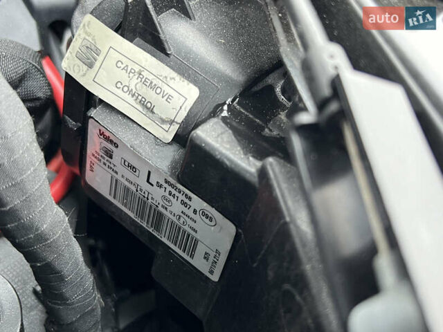 Чорний Сеат Leon, об'ємом двигуна 2 л та пробігом 202 тис. км за 14200 $, фото 148 на Automoto.ua