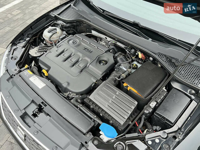 Чорний Сеат Leon, об'ємом двигуна 2 л та пробігом 202 тис. км за 14200 $, фото 141 на Automoto.ua