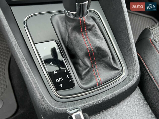 Чорний Сеат Leon, об'ємом двигуна 2 л та пробігом 202 тис. км за 14200 $, фото 83 на Automoto.ua
