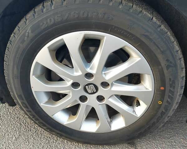 Чорний Сеат Leon, об'ємом двигуна 1.6 л та пробігом 260 тис. км за 10100 $, фото 4 на Automoto.ua
