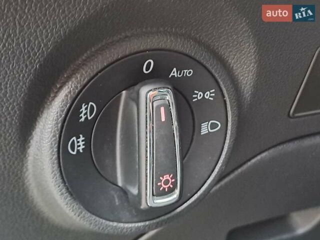 Черный Сеат Леон, объемом двигателя 1.6 л и пробегом 280 тыс. км за 11190 $, фото 7 на Automoto.ua