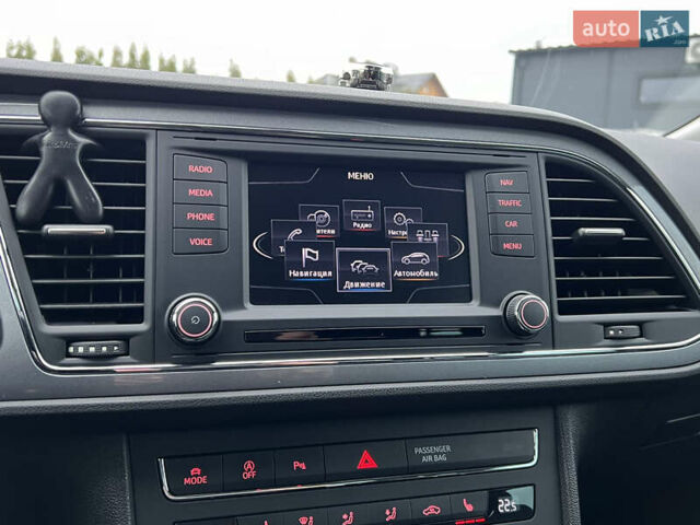 Чорний Сеат Leon, об'ємом двигуна 2 л та пробігом 202 тис. км за 14200 $, фото 159 на Automoto.ua