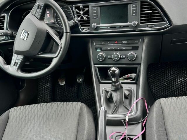 Сеат Леон 2014 в Мукачеве на Automoto.ua Черный Сеат Леон, объемом двигателя 1.6 л и пробегом 250 тыс. км за 10300 $, фото 6 на Automoto.ua