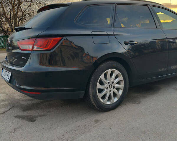 Черный Сеат Леон, объемом двигателя 1.6 л и пробегом 260 тыс. км за 10000 $, фото 5 на Automoto.ua