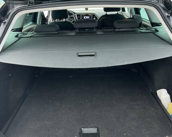 Черный Сеат Леон, объемом двигателя 1.6 л и пробегом 208 тыс. км за 16000 $, фото 8 на Automoto.ua