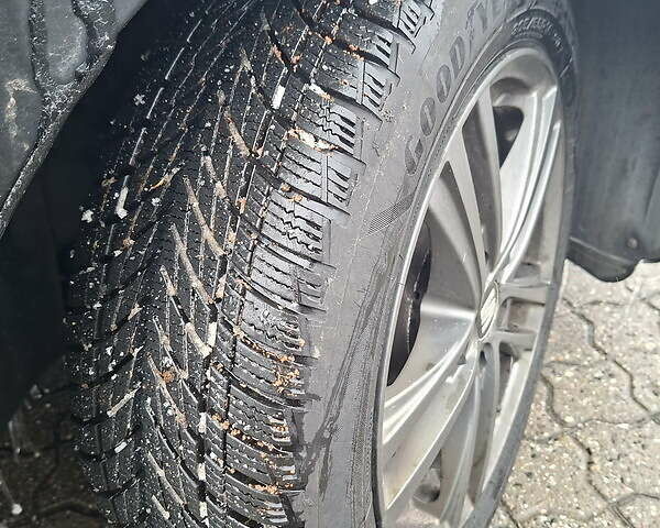 Чорний Сеат Leon, об'ємом двигуна 2 л та пробігом 250 тис. км за 13900 $, фото 12 на Automoto.ua