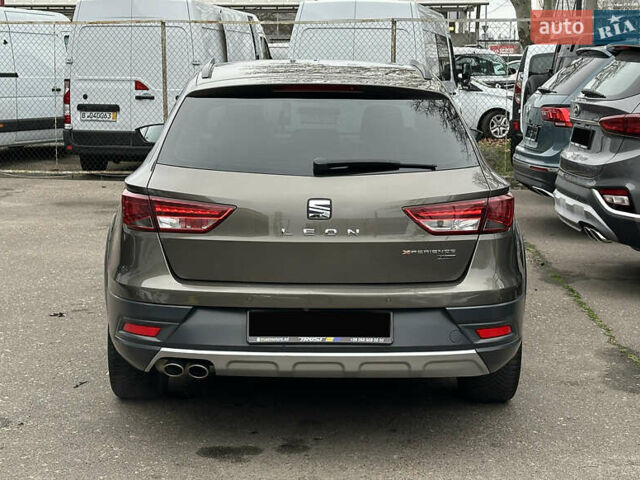 Коричневый Сеат Леон, объемом двигателя 2 л и пробегом 143 тыс. км за 16000 $, фото 5 на Automoto.ua