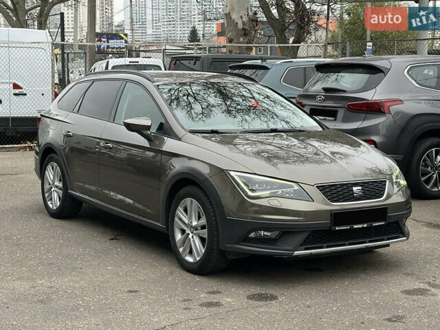 Коричневый Сеат Леон, объемом двигателя 2 л и пробегом 143 тыс. км за 16000 $, фото 3 на Automoto.ua