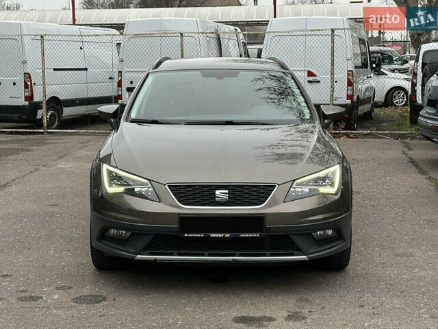 Коричневый Сеат Леон, объемом двигателя 2 л и пробегом 143 тыс. км за 16000 $, фото 4 на Automoto.ua