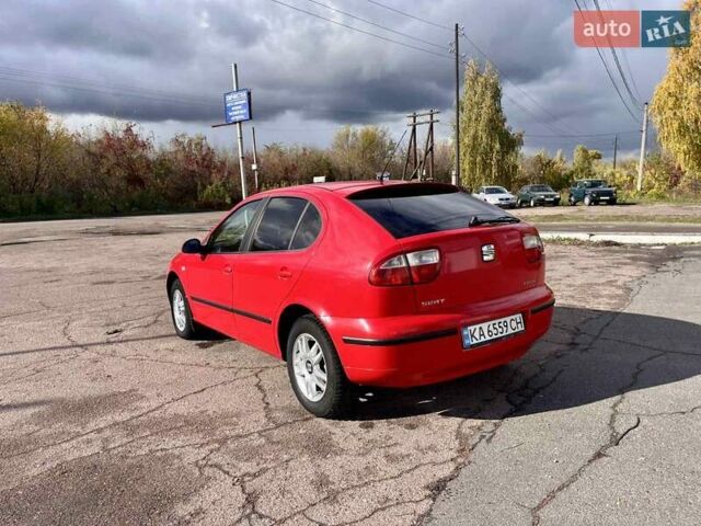 Красный Сеат Леон, объемом двигателя 1.6 л и пробегом 117 тыс. км за 4400 $, фото 4 на Automoto.ua