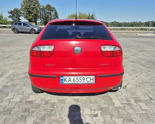 Красный Сеат Леон, объемом двигателя 1.6 л и пробегом 162 тыс. км за 4200 $, фото 8 на Automoto.ua