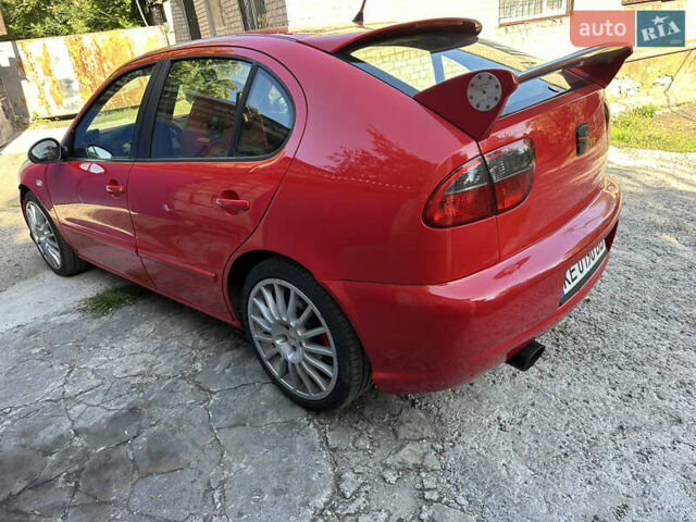 Красный Сеат Леон, объемом двигателя 1.8 л и пробегом 231 тыс. км за 5000 $, фото 3 на Automoto.ua