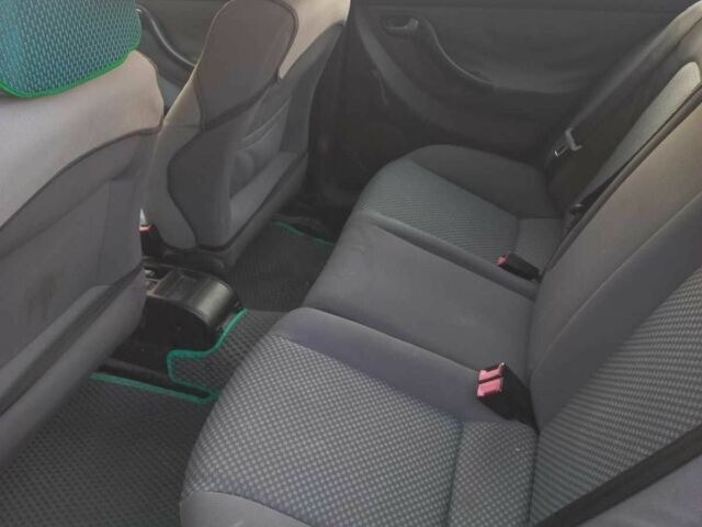 Красный Сеат Леон, объемом двигателя 1.6 л и пробегом 202 тыс. км за 4000 $, фото 6 на Automoto.ua