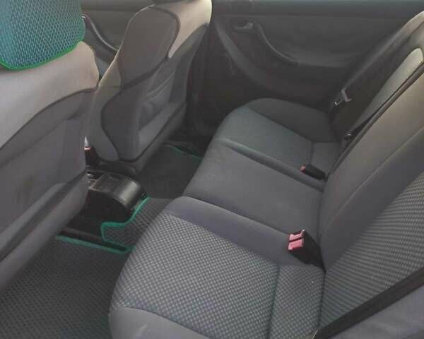 Красный Сеат Леон, объемом двигателя 1.6 л и пробегом 202 тыс. км за 4000 $, фото 5 на Automoto.ua