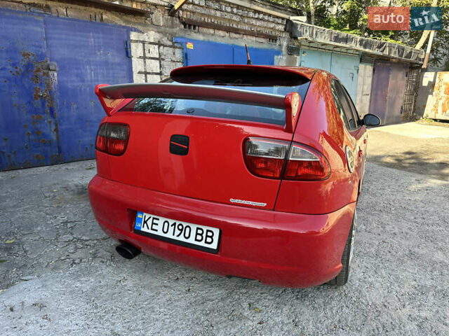 Красный Сеат Леон, объемом двигателя 1.8 л и пробегом 231 тыс. км за 5000 $, фото 4 на Automoto.ua