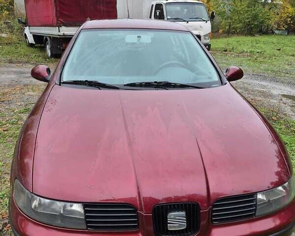 Красный Сеат Леон, объемом двигателя 1.6 л и пробегом 202 тыс. км за 4000 $, фото 6 на Automoto.ua