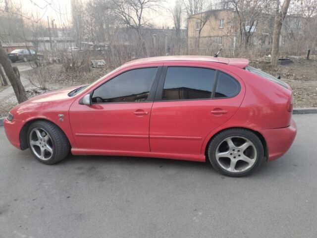 Червоний Сеат Leon, об'ємом двигуна 1.8 л та пробігом 95 тис. км за 4100 $, фото 7 на Automoto.ua