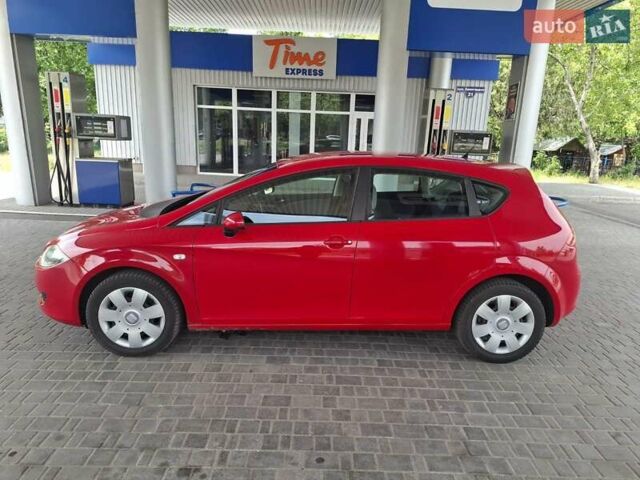 Червоний Сеат Leon, об'ємом двигуна 1.6 л та пробігом 211 тис. км за 5200 $, фото 11 на Automoto.ua