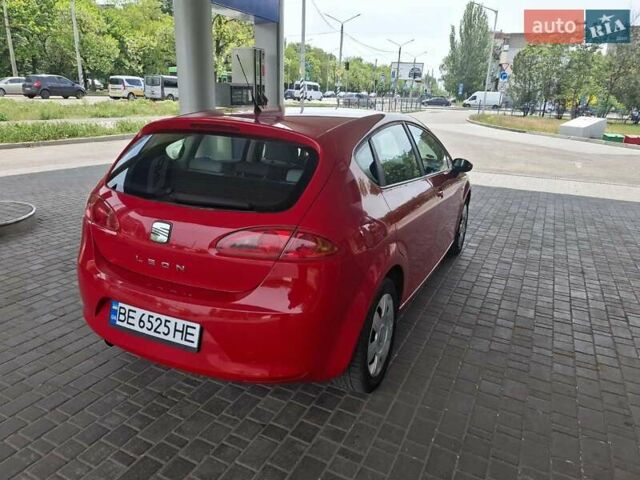 Красный Сеат Леон, объемом двигателя 1.6 л и пробегом 211 тыс. км за 5200 $, фото 7 на Automoto.ua