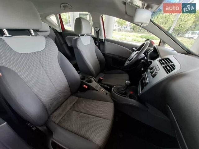 Красный Сеат Леон, объемом двигателя 1.6 л и пробегом 211 тыс. км за 5200 $, фото 16 на Automoto.ua
