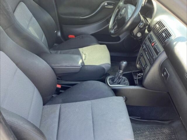 Червоний Сеат Leon, об'ємом двигуна 1.8 л та пробігом 95 тис. км за 4100 $, фото 3 на Automoto.ua