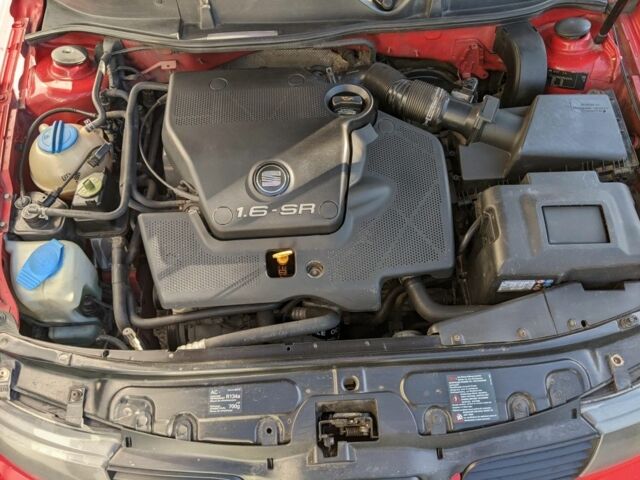 Червоний Сеат Leon, об'ємом двигуна 1.6 л та пробігом 235 тис. км за 3900 $, фото 2 на Automoto.ua