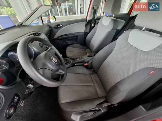 Червоний Сеат Leon, об'ємом двигуна 1.6 л та пробігом 211 тис. км за 5200 $, фото 13 на Automoto.ua