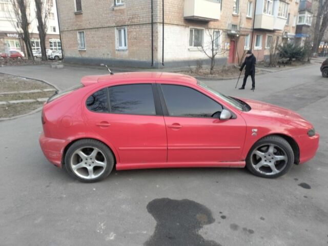 Червоний Сеат Leon, об'ємом двигуна 1.8 л та пробігом 95 тис. км за 4100 $, фото 8 на Automoto.ua