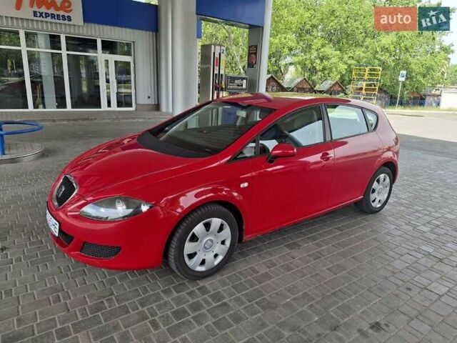 Червоний Сеат Leon, об'ємом двигуна 1.6 л та пробігом 211 тис. км за 5200 $, фото 12 на Automoto.ua