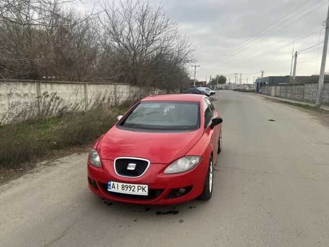 Красный Сеат Леон, объемом двигателя 1.6 л и пробегом 280 тыс. км за 2800 $, фото 1 на Automoto.ua