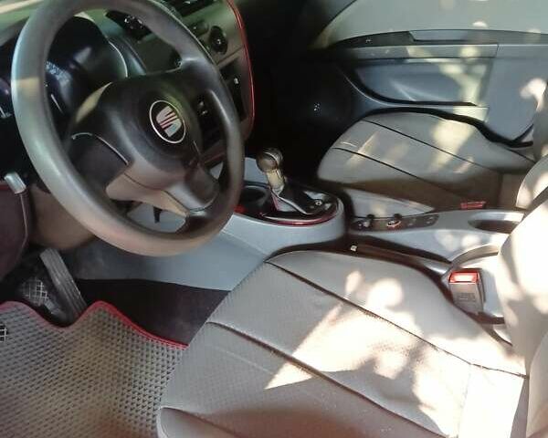 Червоний Сеат Leon, об'ємом двигуна 1.6 л та пробігом 253 тис. км за 4500 $, фото 1 на Automoto.ua