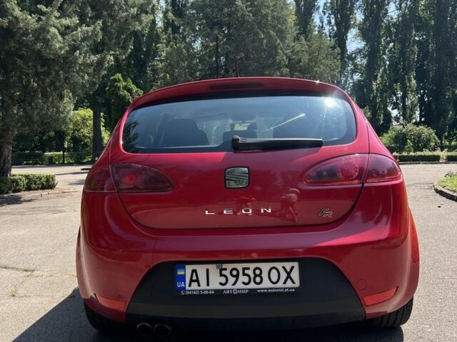 Червоний Сеат Leon, об'ємом двигуна 2 л та пробігом 180 тис. км за 7000 $, фото 3 на Automoto.ua