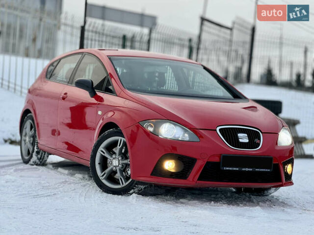 Червоний Сеат Leon, об'ємом двигуна 2 л та пробігом 183 тис. км за 5700 $, фото 2 на Automoto.ua