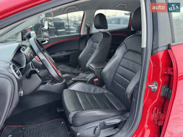 Червоний Сеат Leon, об'ємом двигуна 2 л та пробігом 183 тис. км за 5700 $, фото 12 на Automoto.ua