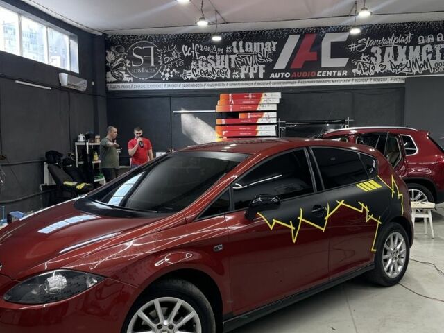Красный Сеат Леон, объемом двигателя 0 л и пробегом 3 тыс. км за 5500 $, фото 1 на Automoto.ua