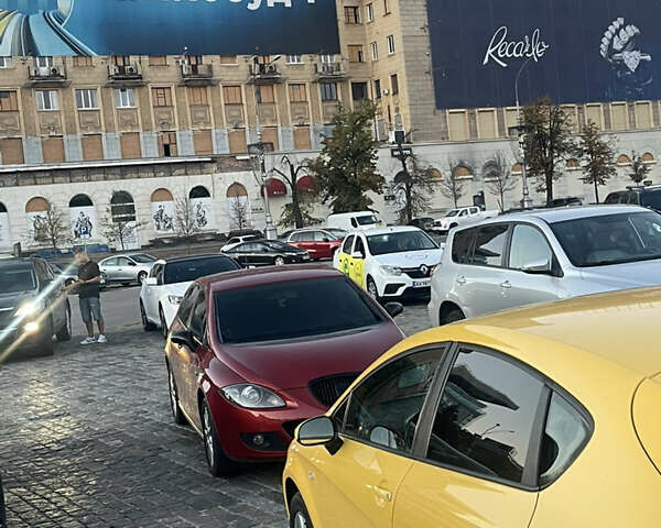 Красный Сеат Леон, объемом двигателя 1.6 л и пробегом 246 тыс. км за 5500 $, фото 2 на Automoto.ua