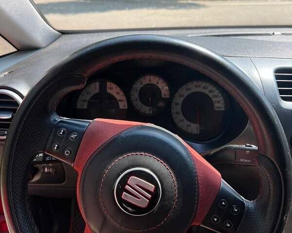 Красный Сеат Леон, объемом двигателя 2 л и пробегом 180 тыс. км за 6700 $, фото 1 на Automoto.ua