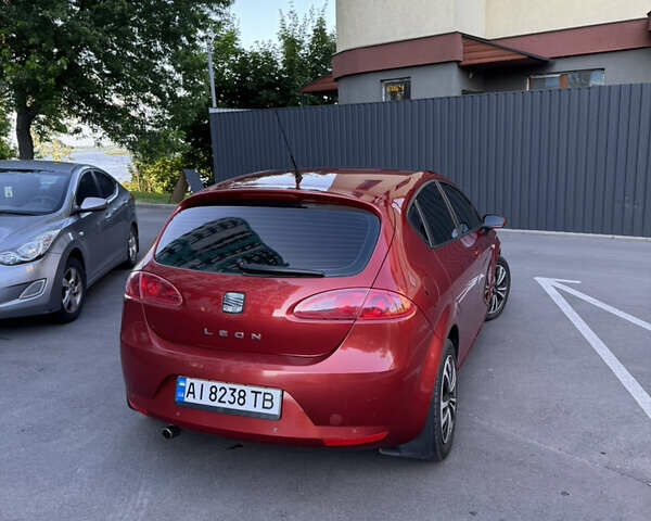 Червоний Сеат Leon, об'ємом двигуна 1.6 л та пробігом 320 тис. км за 4750 $, фото 3 на Automoto.ua