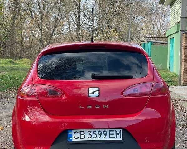 Красный Сеат Леон, объемом двигателя 1.6 л и пробегом 270 тыс. км за 5000 $, фото 4 на Automoto.ua